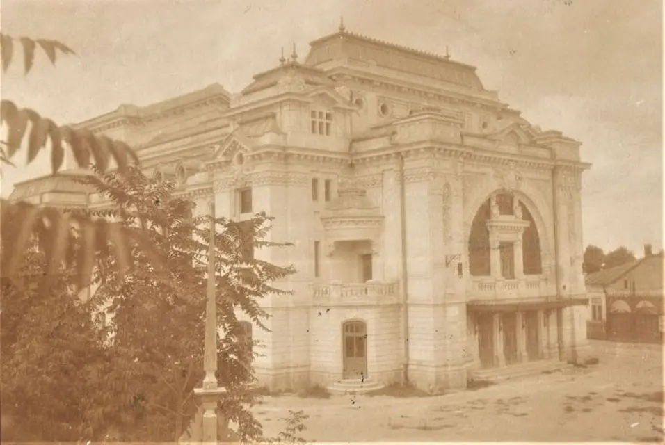 Teatrul la 1912